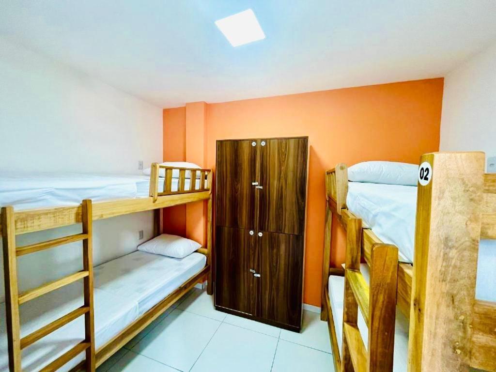Cama em Dormitório Misto com 4 Camas